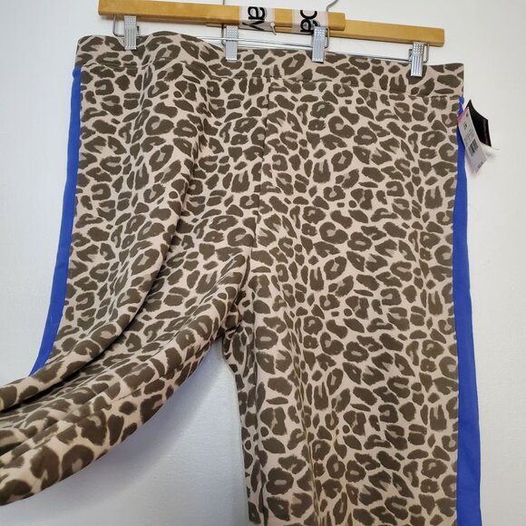 Grayson/Threads Women's Leopard Print Wide Leg Pants With Blue Side Stripes Size - Picture 4 of 7